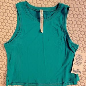 Lululemon sz 6 new with tags TRAIN to be TANK